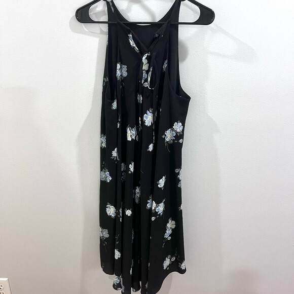 Black and blue floral midi flowing shift dress size medium - Picture 4 of 6